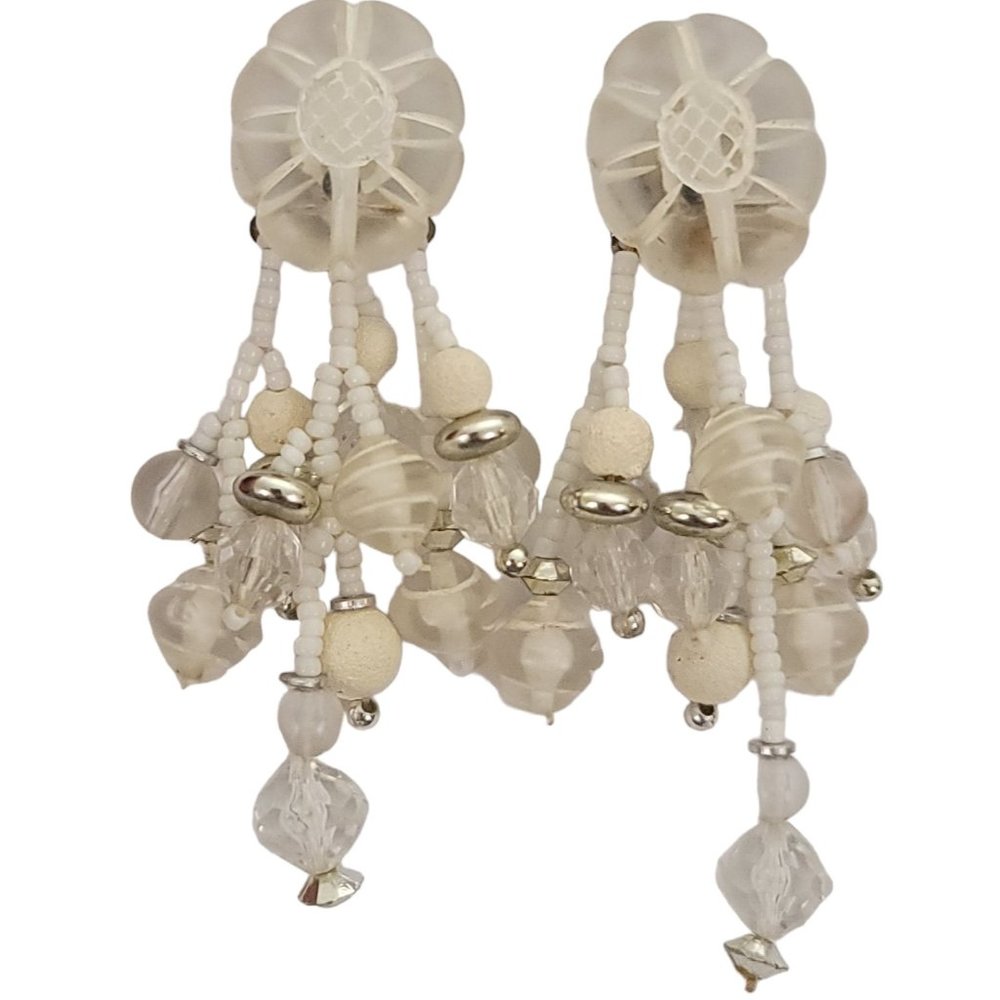Clear Lucite Plastic White Glass Bead Dangle Clip-On Earrings K661